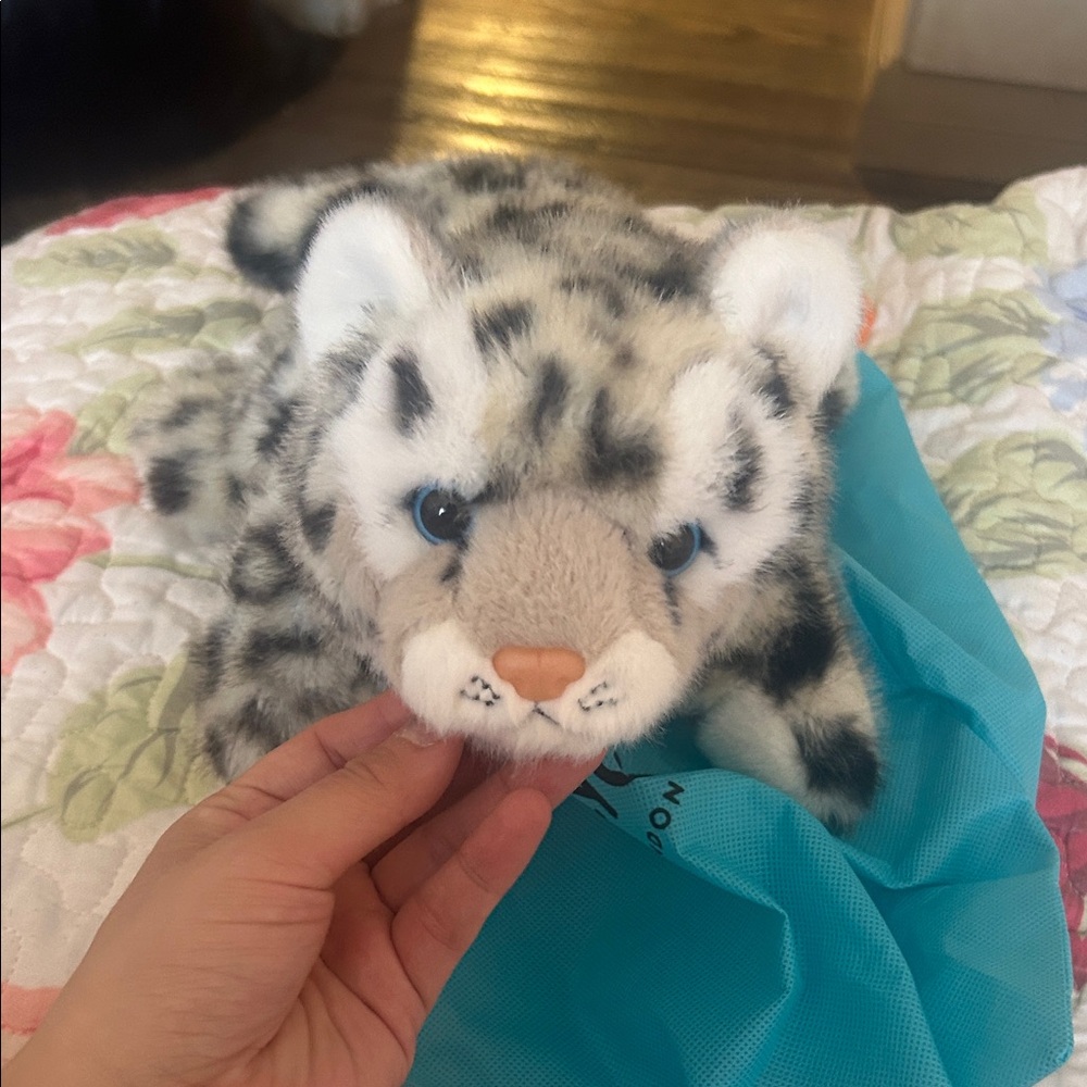 Plush Snow Leopard Stuffed Animal - White & Gray